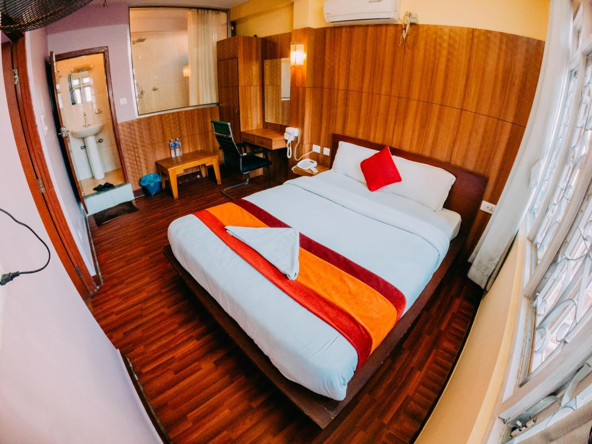 Great Doors Thamel Hotell Katmandu Eksteriør bilde